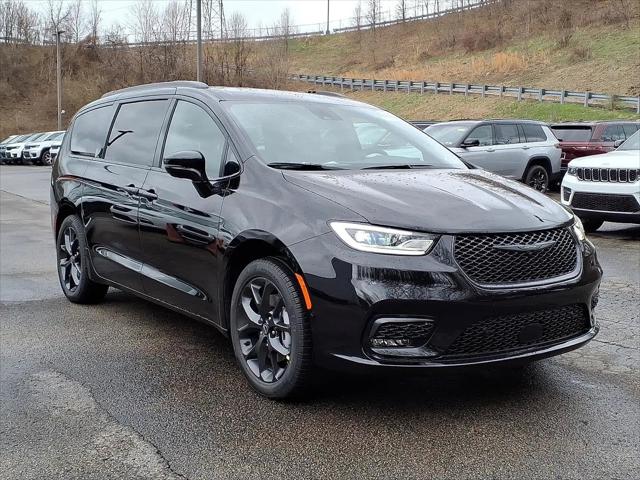 2026 Chrysler Pacifica Select AWD