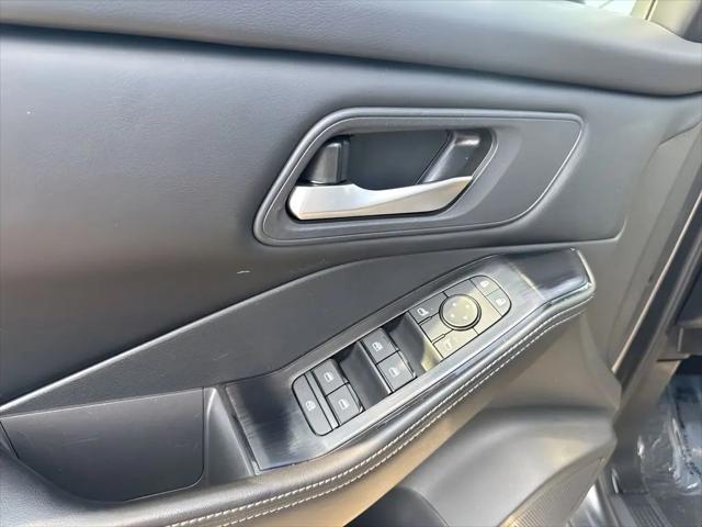 2025 Nissan Rogue SV FWD