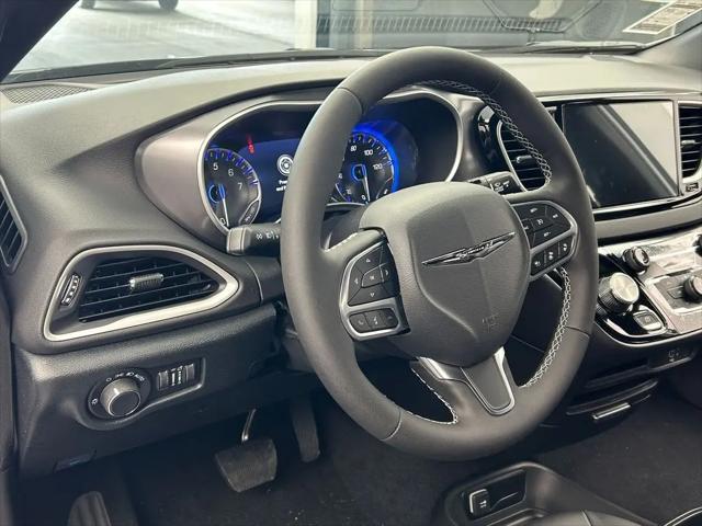 2026 Chrysler Voyager LX