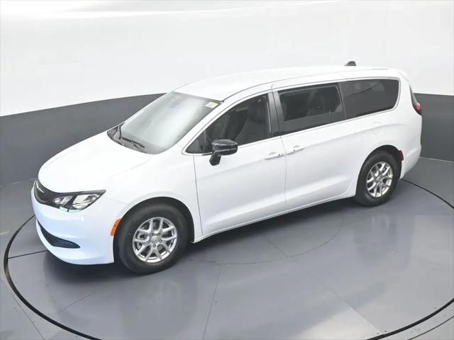 2026 Chrysler Voyager LX