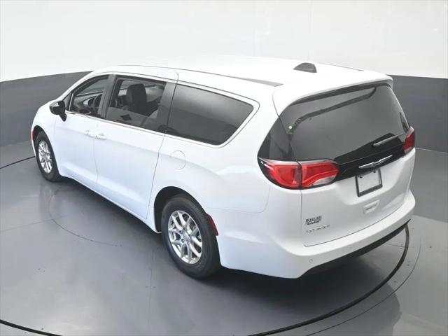 2026 Chrysler Voyager LX