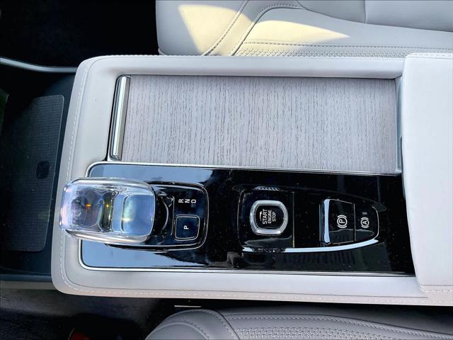 2026 Volvo XC90 Plug-In Hybrid Plus, T8 AWD, Electric/Gasoline, Bright, 7 Seats