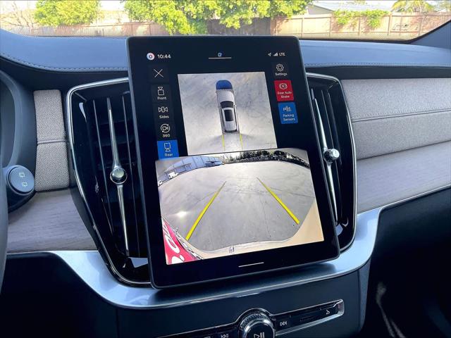 2026 Volvo XC90 Plug-In Hybrid Plus, T8 AWD, Electric/Gasoline, Bright, 7 Seats