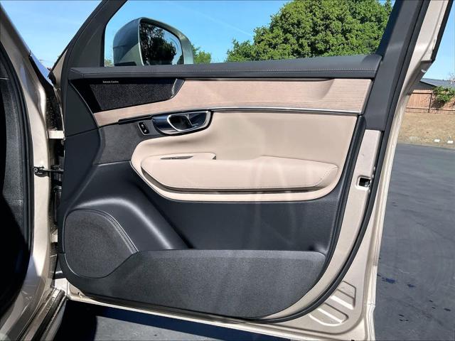 2026 Volvo XC90 Plug-In Hybrid Plus, T8 AWD, Electric/Gasoline, Bright, 7 Seats