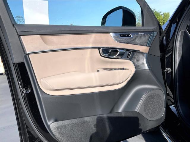 2026 Volvo XC90 Plug-In Hybrid Ultra Dark Theme, T8 AWD, Electric/Gasoline, 7 Seats
