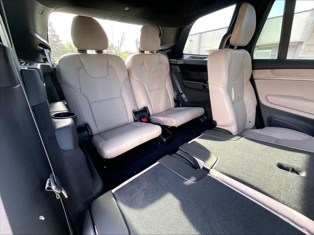 2026 Volvo XC90 Plug-In Hybrid Ultra Dark Theme, T8 AWD, Electric/Gasoline, 7 Seats