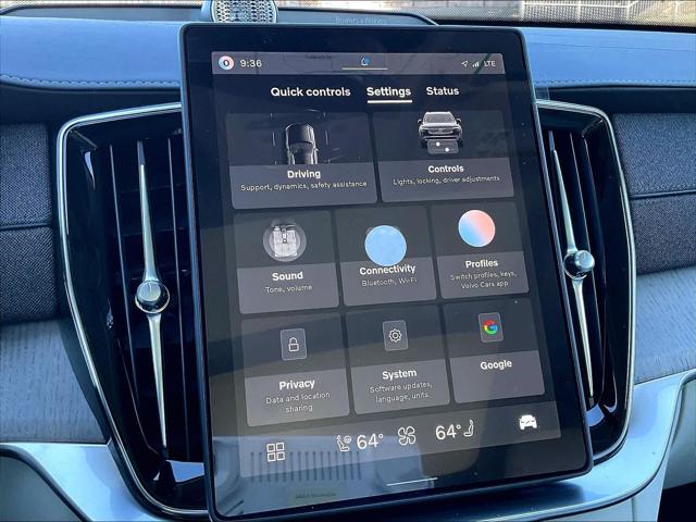 2026 Volvo XC90 Plug-In Hybrid Ultra, T8 AWD, Electric/Gasoline, Bright, 7 Seats