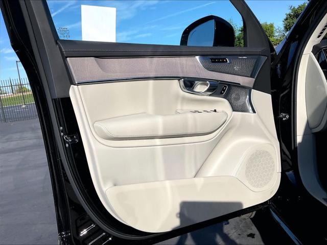 2026 Volvo XC90 Plug-In Hybrid Ultra, T8 AWD, Electric/Gasoline, Bright, 7 Seats