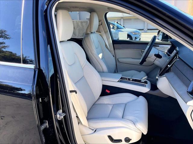 2026 Volvo XC90 Plug-In Hybrid Ultra, T8 AWD, Electric/Gasoline, Bright, 7 Seats