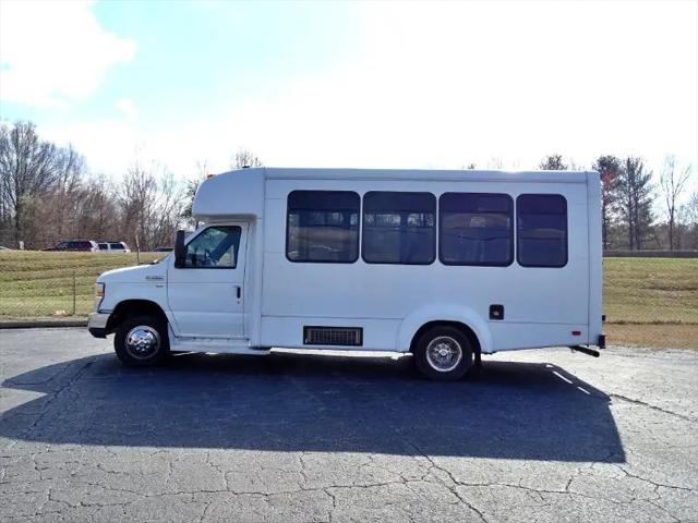 2010 Ford E-350 Cutaway E350 Shuttle Bus