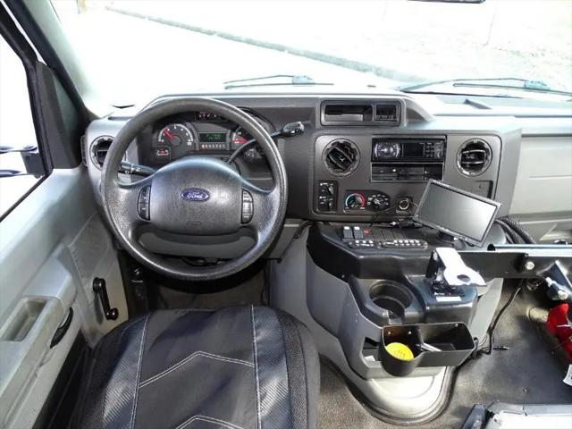 2010 Ford E-350 Cutaway E350 Shuttle Bus