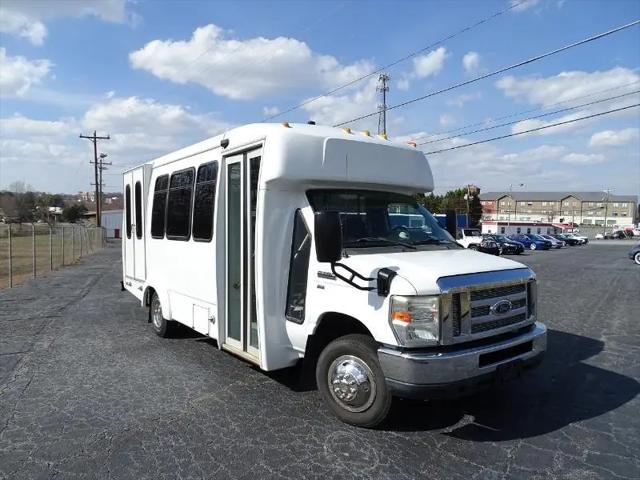 2010 Ford E-350 Cutaway E350 Shuttle Bus