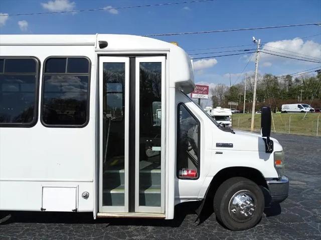 2010 Ford E-350 Cutaway E350 Shuttle Bus