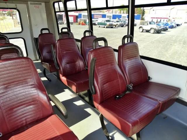 2010 Ford E-350 Cutaway E350 Shuttle Bus