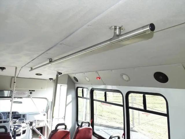 2010 Ford E-350 Cutaway E350 Shuttle Bus