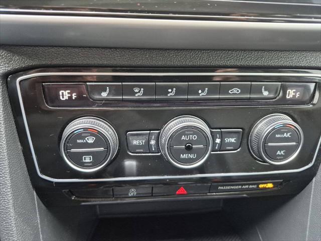 2023 Volkswagen Atlas 3.6L V6 SEL R-Line Black