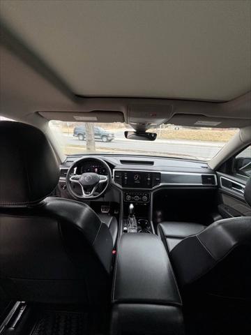 2023 Volkswagen Atlas 3.6L V6 SEL R-Line Black