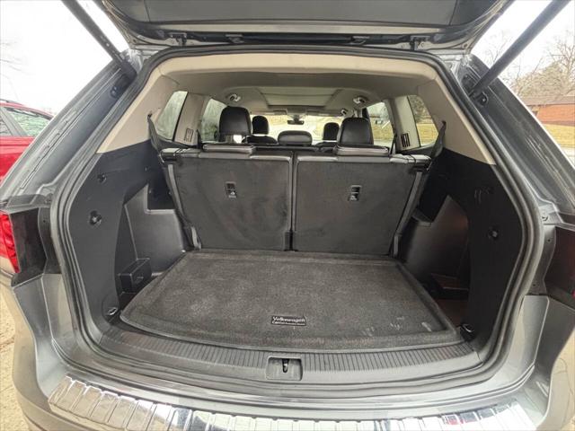 2023 Volkswagen Atlas 3.6L V6 SEL R-Line Black