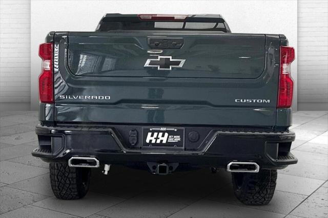 2026 Chevrolet Silverado 1500 4WD Crew Cab Short Bed Custom Trail Boss