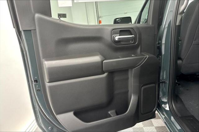 2026 Chevrolet Silverado 1500 4WD Crew Cab Short Bed Custom Trail Boss