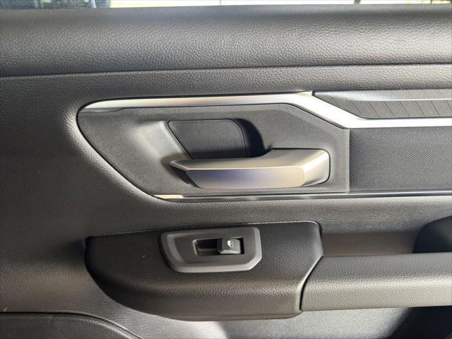 2026 Ram 1500 Lone Star Crew Cab 4x4 5'7" Box
