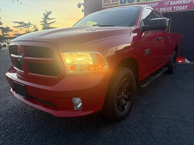 2019 Ram 1500 Classic Express Quad Cab 4x4 6'4" Box for sale in Crestwood, IL