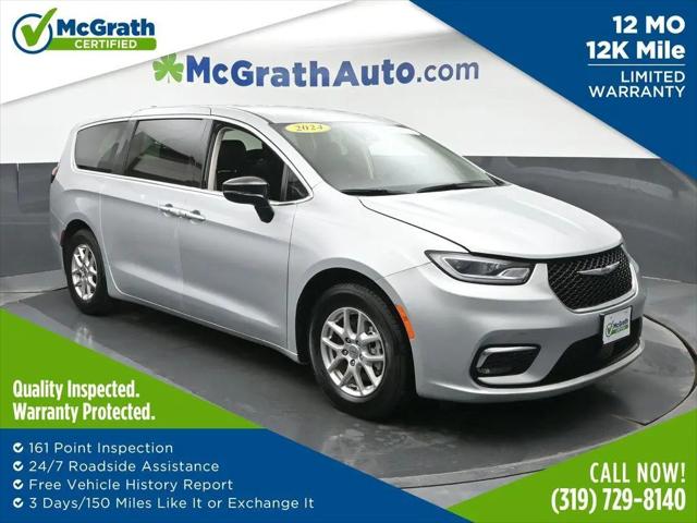 2024 Chrysler Pacifica Touring L for sale in Cedar Rapids, IA