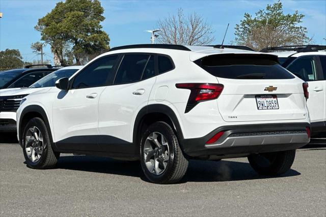 2024 Chevrolet Trax FWD LT
