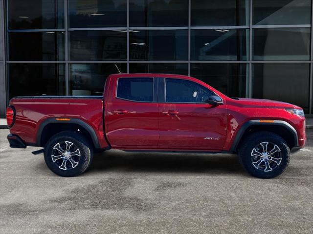 2025 GMC Canyon 4WD AT4