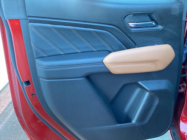 2025 GMC Canyon 4WD AT4