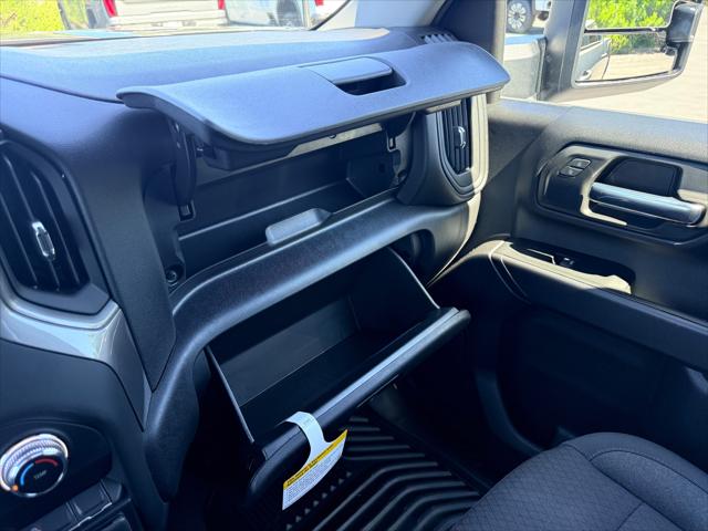 2026 GMC Sierra 2500HD Crew Cab, Standard Bed, Pro, 4WD