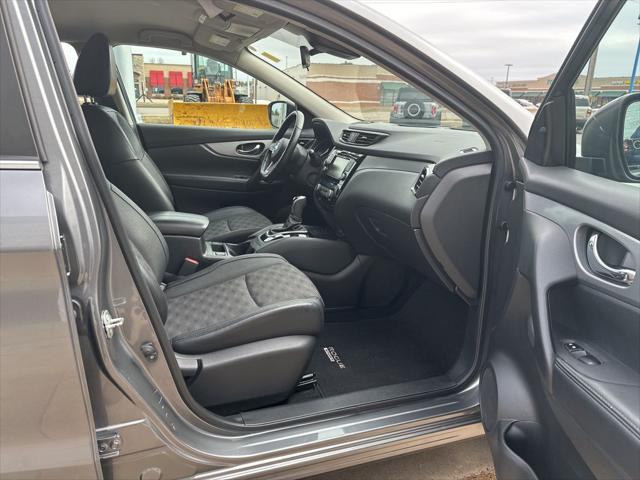 2020 Nissan Rogue Sport SV FWD Xtronic CVT
