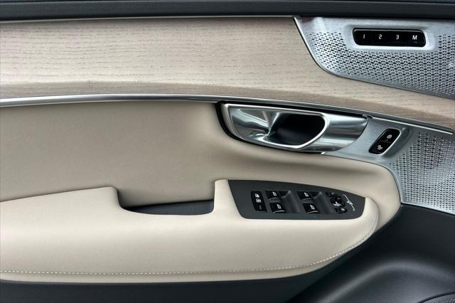 2026 Volvo XC90 Plug-In Hybrid Ultra Dark Theme, T8 AWD, Electric/Gasoline, 7 Seats