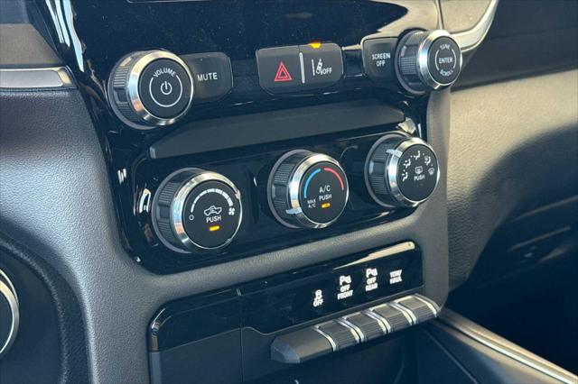 2026 Ram 1500 Express Crew Cab 4x4 5'7" Box