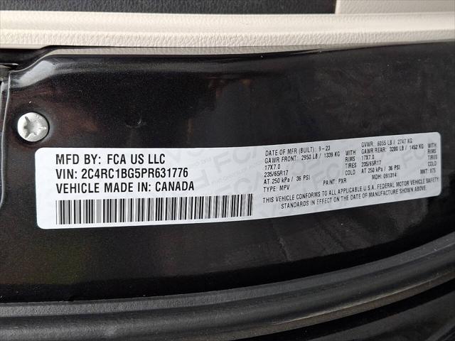 2023 Chrysler Pacifica Touring L