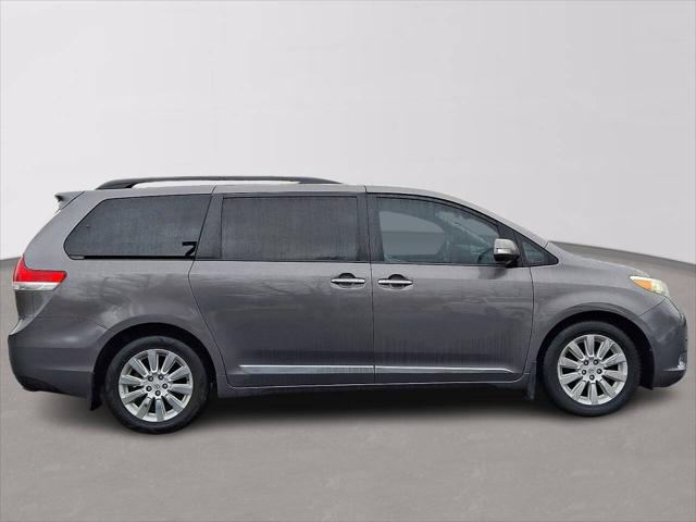 2014 Toyota Sienna Limited 7 Passenger