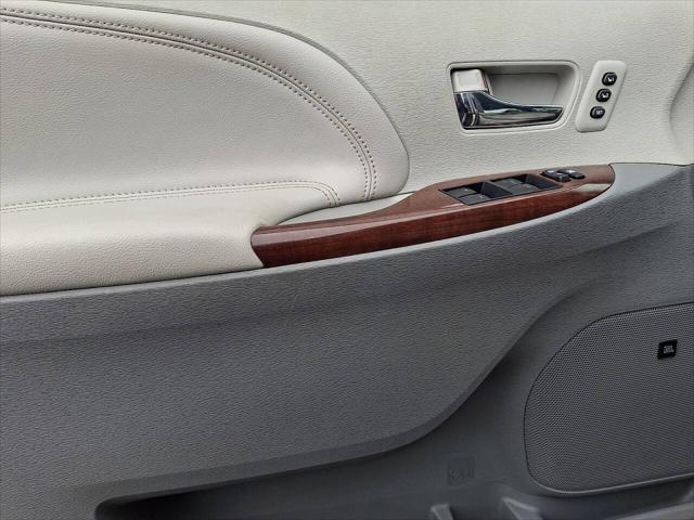 2014 Toyota Sienna Limited 7 Passenger