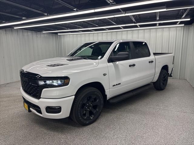 2026 RAM Ram 1500 RAM 1500 EXPRESS CREW CAB 4X4 57 BOX