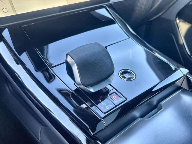 2026 Land Rover Range Rover Sport P360 SE