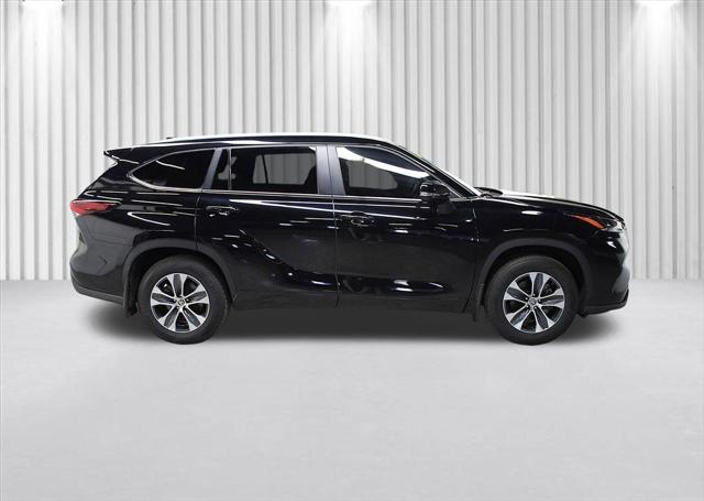 2024 Toyota Highlander XLE 2024 Toyota Highlander XLE