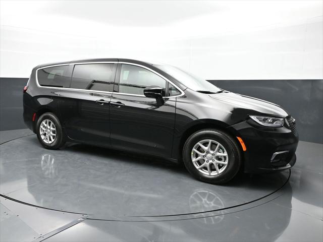 2026 Chrysler Pacifica Select for sale in Pryor, OK