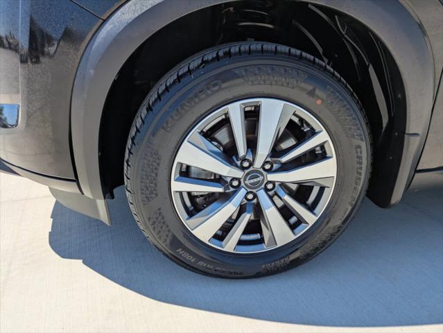 2023 Nissan Pathfinder SL FWD
