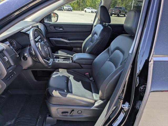2023 Nissan Pathfinder SL FWD