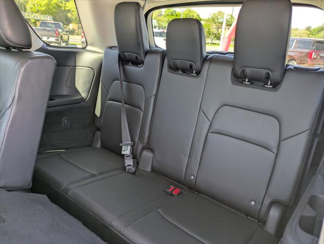 2023 Nissan Pathfinder SL FWD