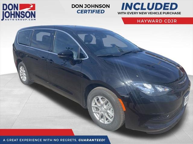 2026 Chrysler Voyager VOYAGER LX