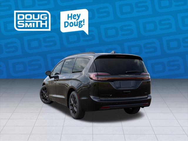 2026 Chrysler Pacifica Select AWD