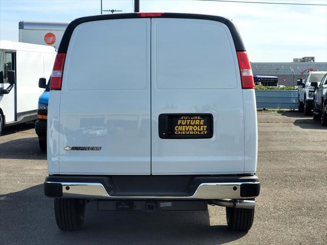 2026 Chevrolet Express Cargo Van 2500 Regular Wheelbase, WT, RWD