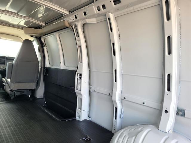 2026 Chevrolet Express Cargo Van 2500 Regular Wheelbase, WT, RWD