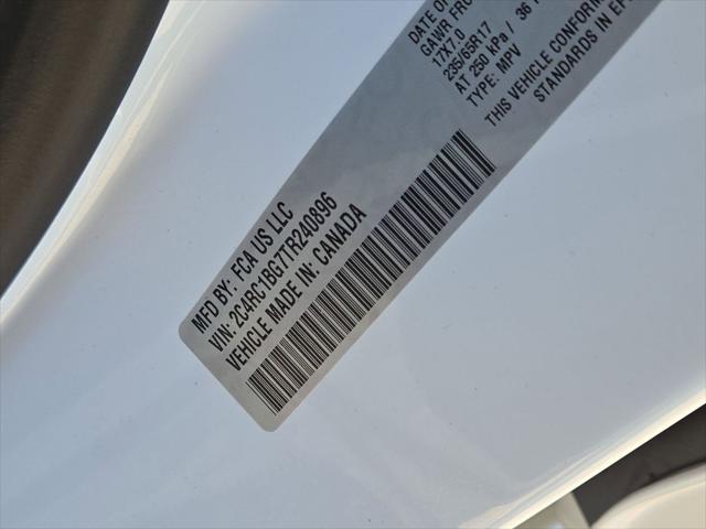 2026 Chrysler Pacifica Select