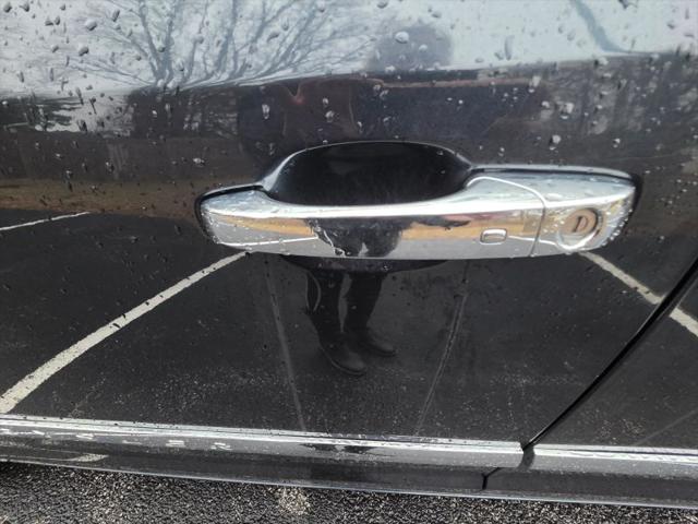 2013 Chrysler Town & Country Touring-L